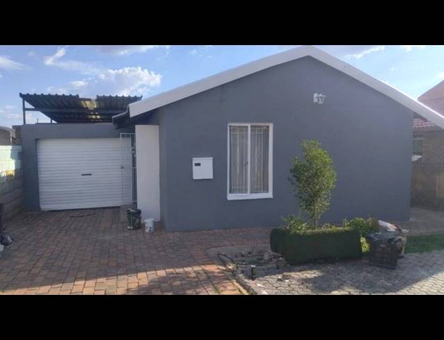 3 BEDROOM HOUSE FOR SALE IN PIMVILLE